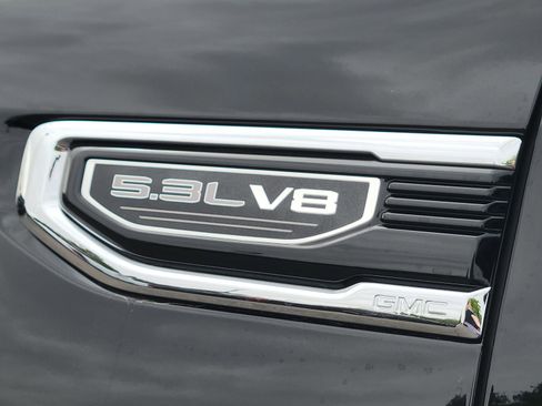 New 2026 GMC Sierra 1500 SLE w/ Preferred Package AWD/4WD image 13