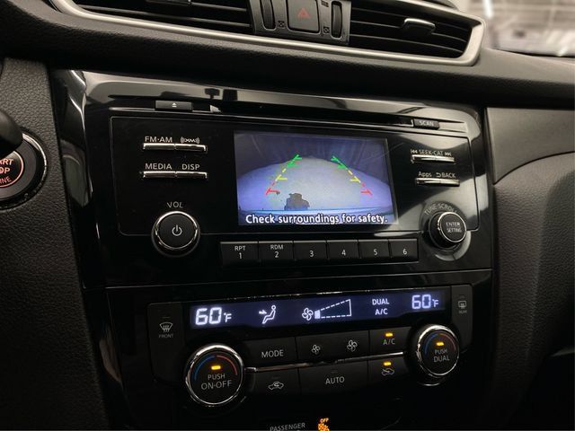 Used 2015 Nissan Rogue SV w/ SV Moonroof Package AWD/4WD image 32