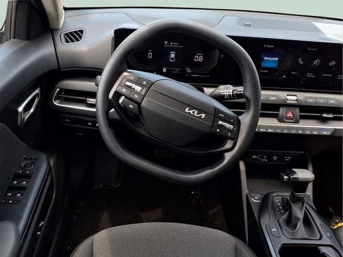 Used 2025 Kia K4 FWD image 4