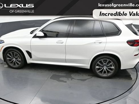Used 2025 BMW X5 xDrive40i w/ M Sport Package AWD/4WD image 23