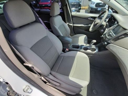 Used 2016 Chevrolet Cruze LT FWD image 24