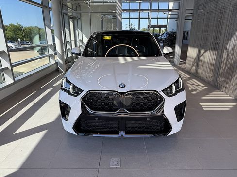 New 2027 BMW X2 xDrive28i AWD/4WD image 2