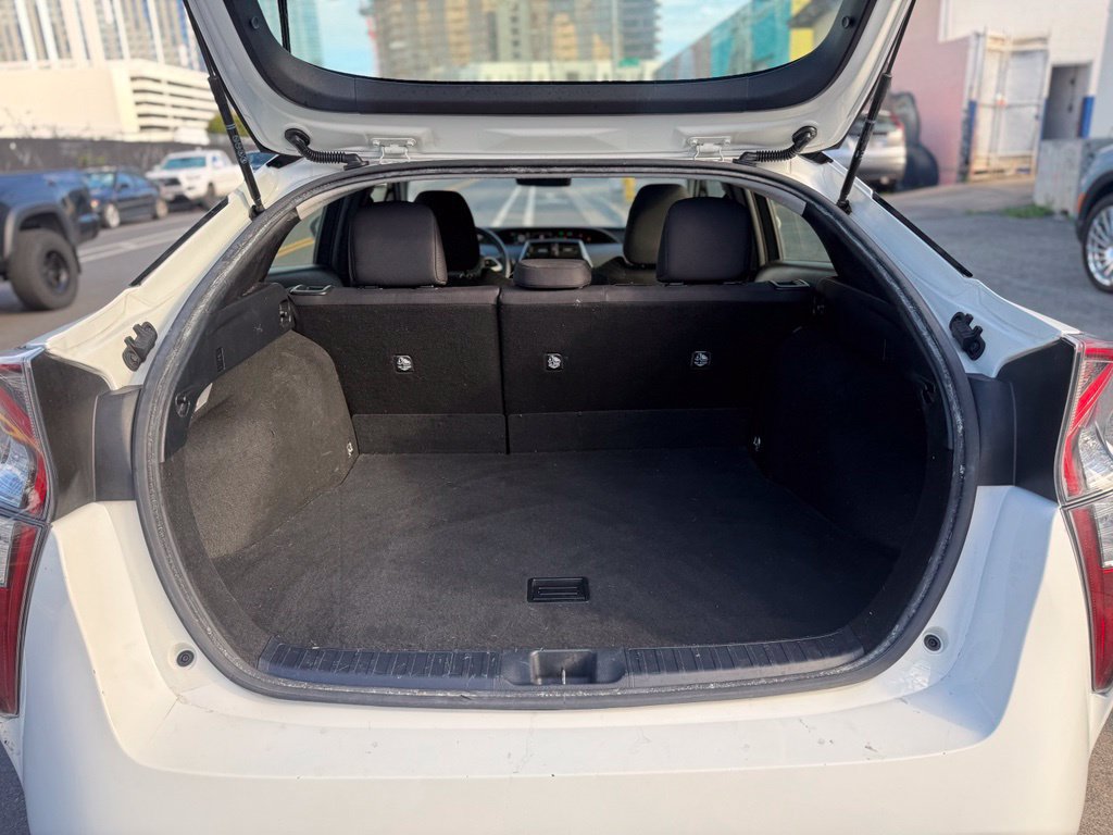 Used 2016 Toyota Prius Two FWD image 19