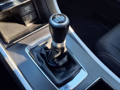 Used 2015 Honda Accord Sport image 12