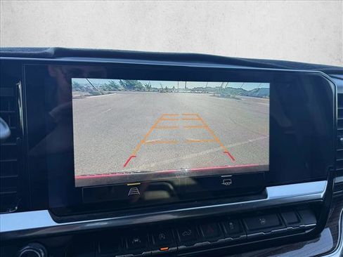 Used 2023 Chevrolet Silverado 1500 LT image 18