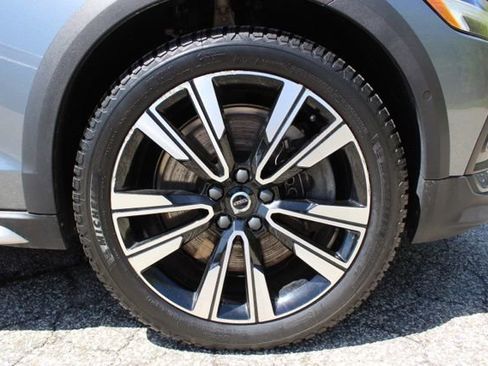 Used 2021 Volvo V60 T5 Cross Country w/ Lounge Package AWD/4WD image 11