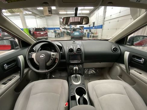 Used 2013 Nissan Rogue S image 25