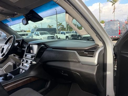 Used 2018 Chevrolet Tahoe 2WD w/ Enhanced Driver Alert Package image 20