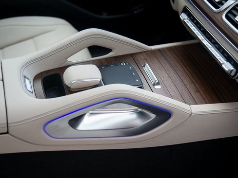 Certified 2025 Mercedes-Benz GLE 350 4MATIC image 38