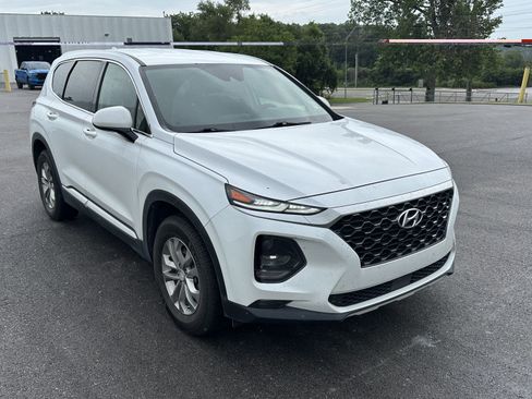 Used 2020 Hyundai Santa Fe SEL FWD image 2