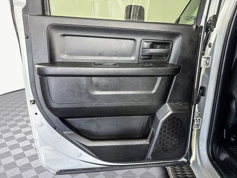 Used 2022 RAM 2500 Tradesman w/ Chrome Appearance Group image 26