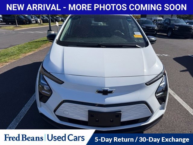 Used 2022 Chevrolet Bolt LT FWD image 2