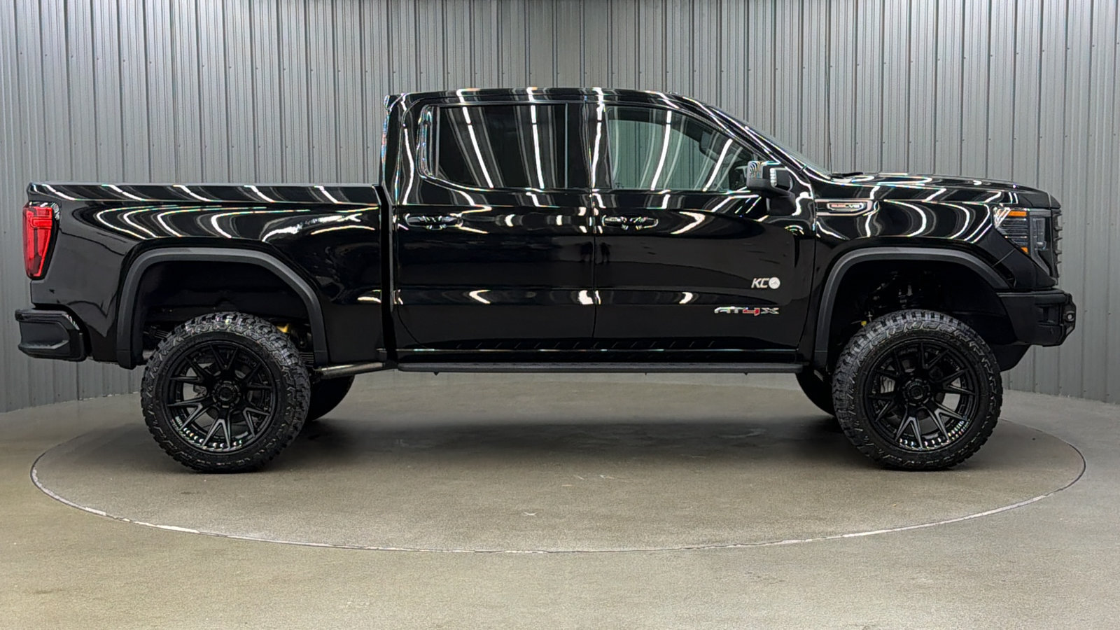 Used 2026 GMC Sierra 1500 AT4X AWD/4WD image 6