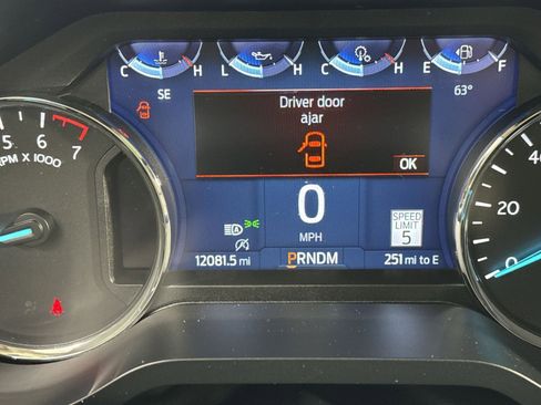 Used 2024 Ford Expedition Limited image 21