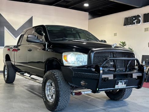 Used 2007 Dodge Ram 1500 Truck SLT w/ Trailer Tow Group AWD/4WD image 3