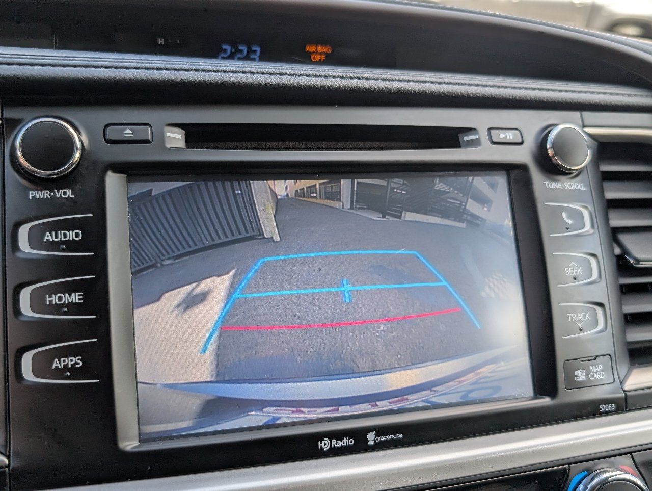 Used 2015 Toyota Highlander XLE AWD/4WD image 7