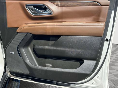 Certified 2023 Chevrolet Suburban High Country w/ Advanced Technology Package image 25