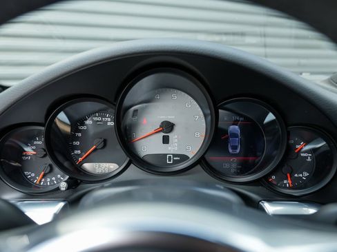 Certified 2014 Porsche 911 Carrera 4S AWD/4WD image 22