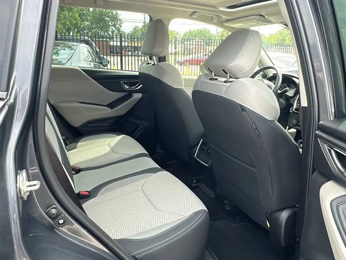 Used 2022 Subaru Forester Premium AWD/4WD image 16