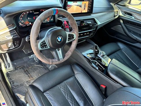 Used 2022 BMW M550i xDrive w/ Dynamic Handling Package AWD/4WD image 18