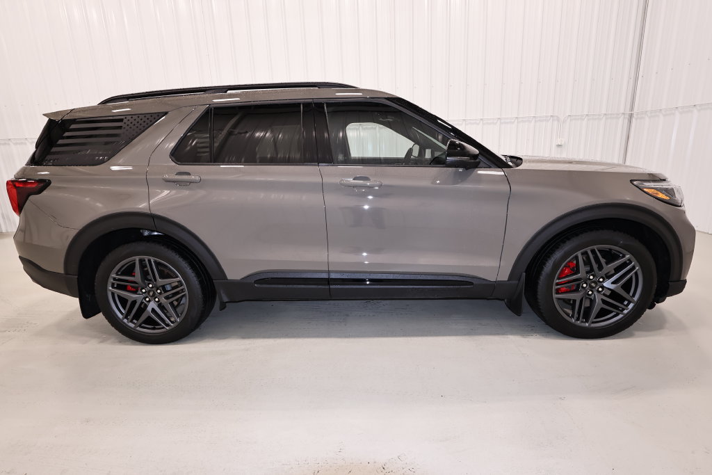 Certified 2026 Ford Explorer ST w/ Sun And Sound Package AWD/4WD image 2