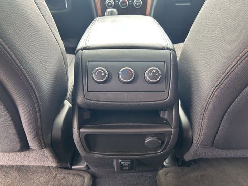Used 2016 Chevrolet Traverse LT AWD/4WD image 37