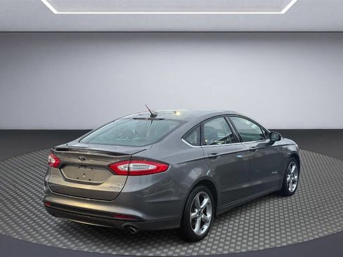 Used 2014 Ford Fusion SE image 7