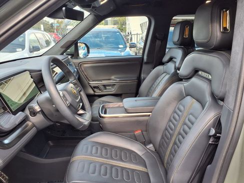 Used 2022 Rivian R1S Launch Edition image 12