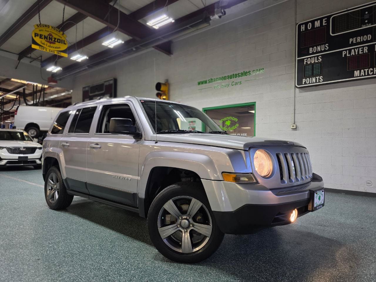 Used 2015 Jeep Patriot High Altitude AWD/4WD image 12
