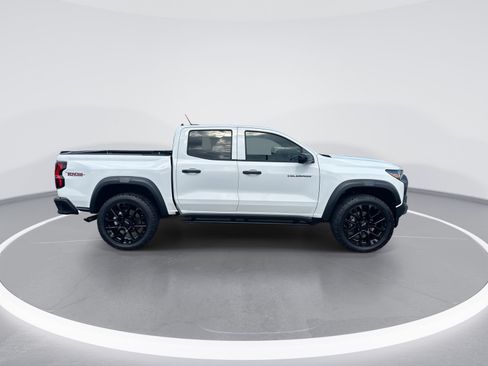 Used 2024 Chevrolet Colorado Trail Boss w/ Technology Package AWD/4WD image 10