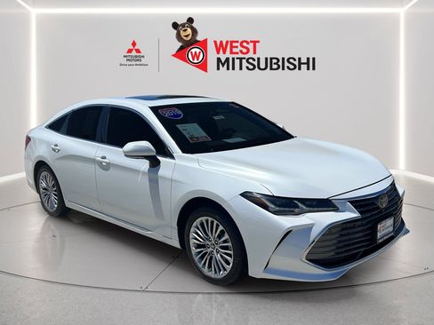 Used 2019 Toyota Avalon Limited w/ Advanced Safety Package FWD image 7