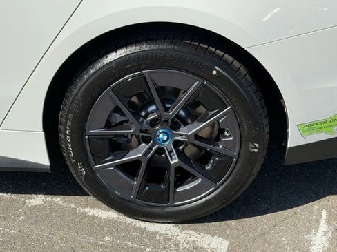 Certified 2023 BMW i4 eDrive35 RWD image 9