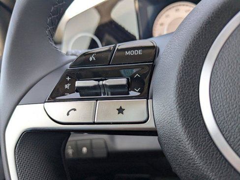 New 2025 Hyundai Elantra SEL FWD image 17