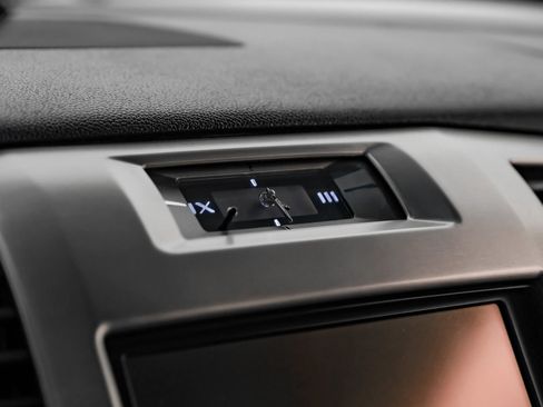 Used 2013 Cadillac Escalade EXT Premium AWD/4WD image 30