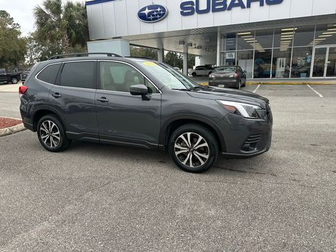 Used 2023 Subaru Forester Limited image 1