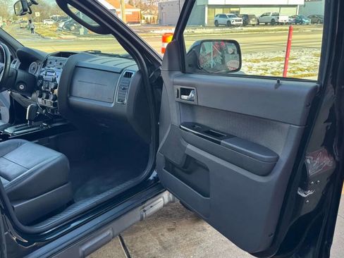 Used 2012 Ford Escape Limited image 9