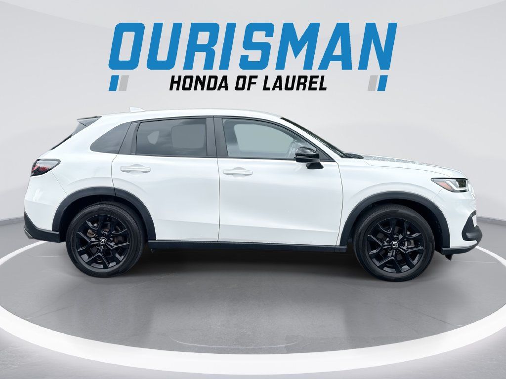 Certified 2024 Honda HR-V Sport image 9