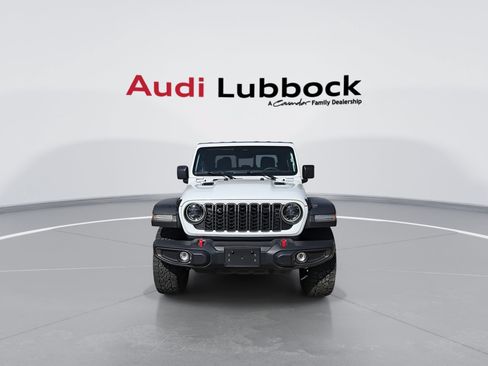 Used 2026 Jeep Gladiator Rubicon AWD/4WD image 3