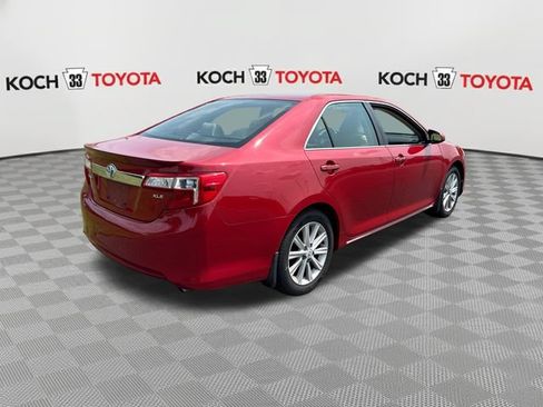 Used 2012 Toyota Camry XLE w/ Leather Pkg FWD image 8