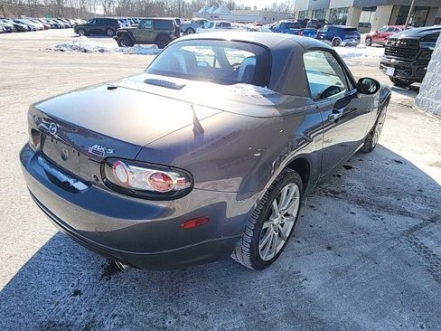 Used 2008 MAZDA MX-5 Miata Grand Touring w/ Premium Pkg image 4