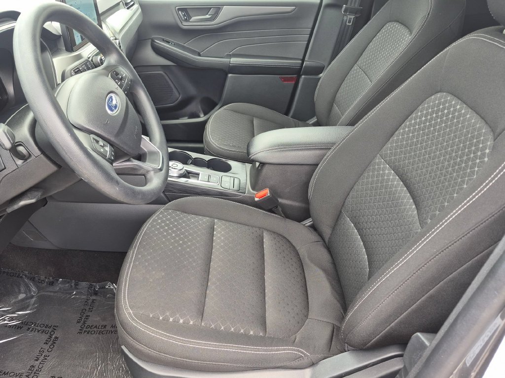 Used 2025 Ford Escape Active AWD/4WD image 18