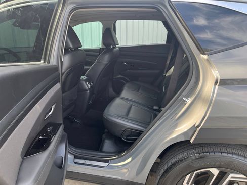 Used 2025 Hyundai Tucson Limited FWD image 12