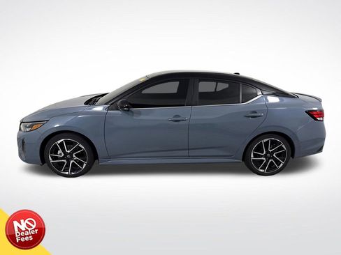 Used 2025 Nissan Sentra SR FWD image 7
