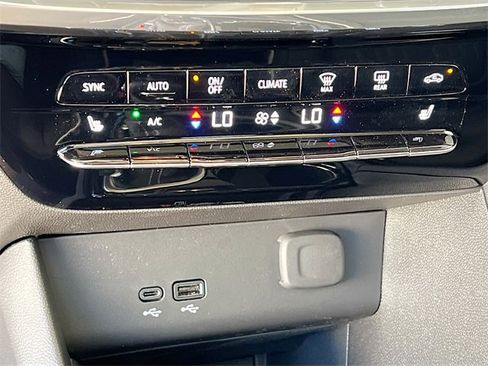 New 2026 Buick Encore GX Avenir w/ Avenir Technology Package image 11