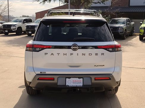 New 2026 Nissan Pathfinder Platinum image 3