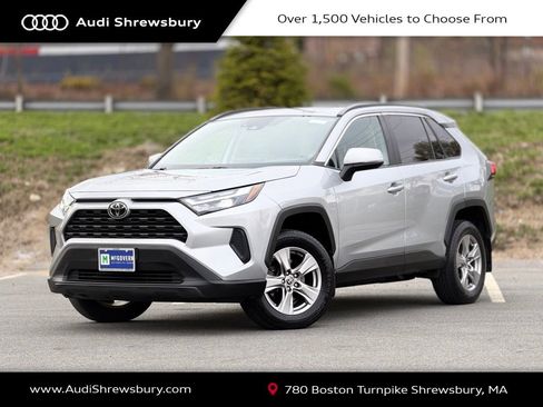 Used 2022 Toyota RAV4 XLE w/ Convenience Package AWD/4WD image 1