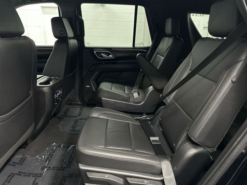Used 2022 Chevrolet Tahoe Z71 w/ Luxury Package AWD/4WD image 21