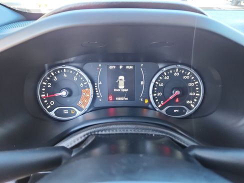 Used 2020 Jeep Renegade Latitude w/ Popular Equipment Group image 10