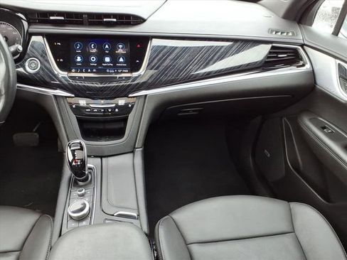 Used 2024 Cadillac XT6 Premium Luxury image 20
