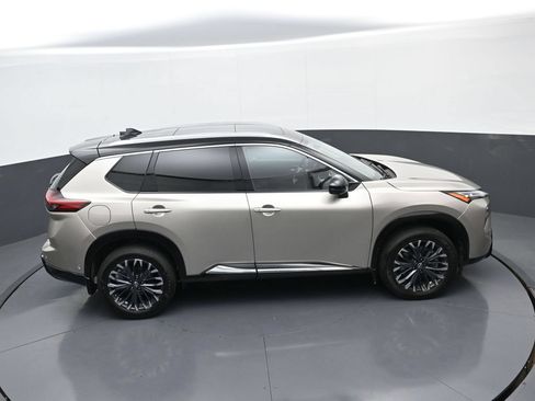 Used 2025 Nissan Rogue Platinum w/ Tech Package AWD/4WD image 36